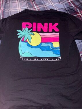 vs pink t shirt